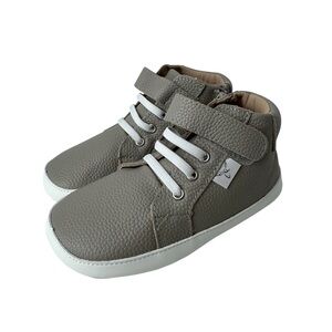 Little Love Bug Gray Barefoot Shoes 11